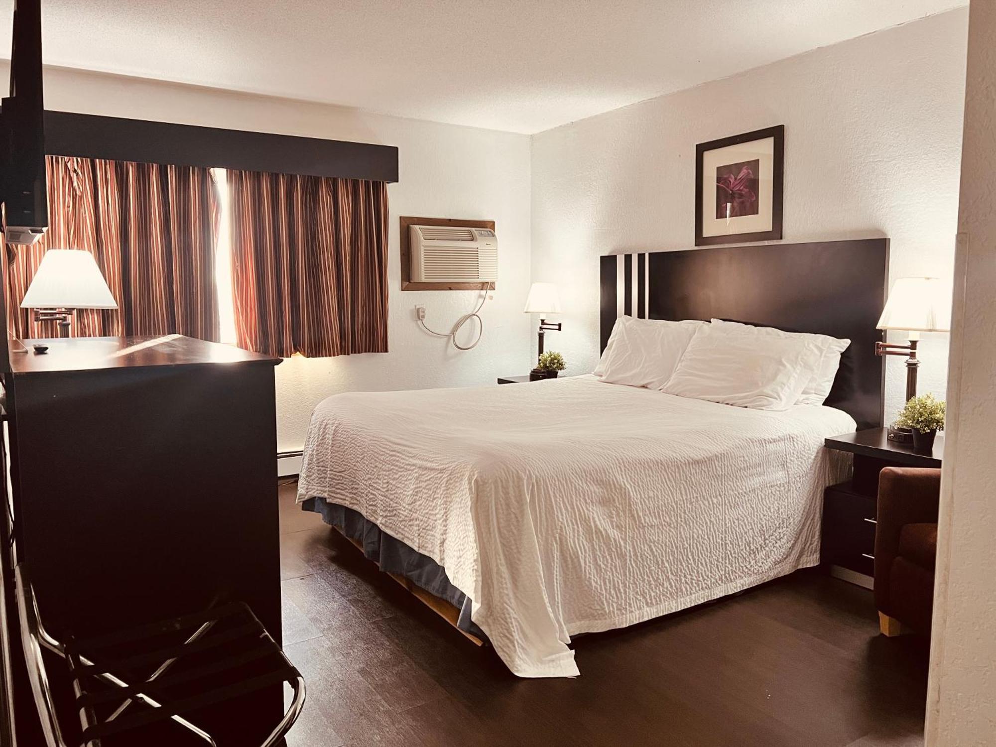 Travelodge By Wyndham Valleyfair Shakopee Exterior photo